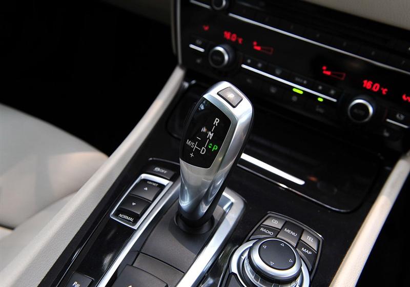 宝马5系GT  2010款 550i 豪华型