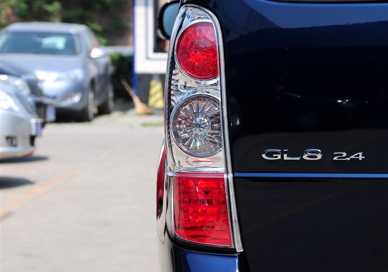 别克GL8  2012款 2.4L BASE舒适版