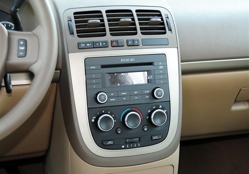 别克GL8  2012款 2.4L BASE舒适版