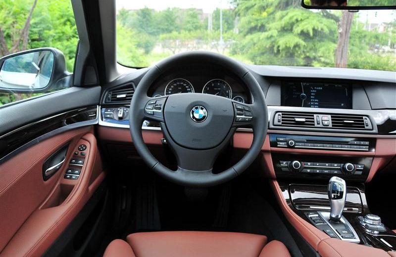 2012款 528i xDrive豪华型