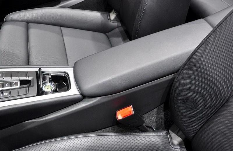 2012款 Carrera Cabriolet 3.4L