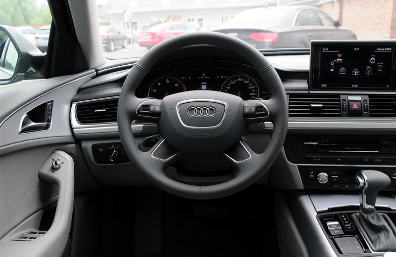 2012款 30 FSI 舒适型