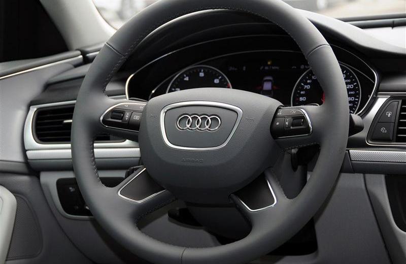 2012款 30 FSI 舒适型