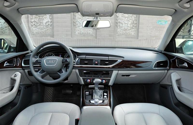 2012款 30 FSI 豪华型