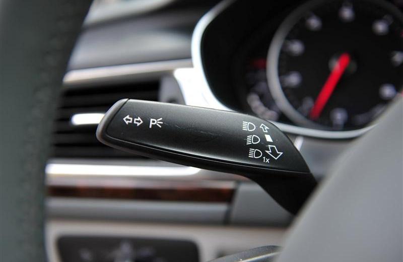 2012款 30 FSI 豪华型