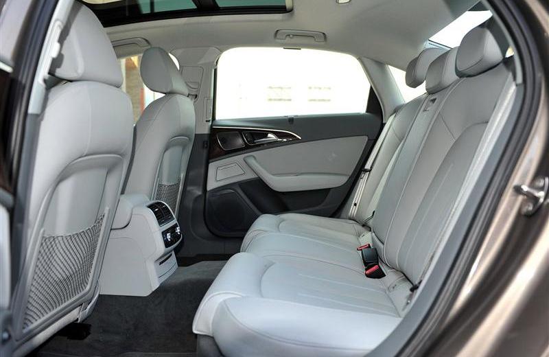 2012款 30 FSI 豪华型