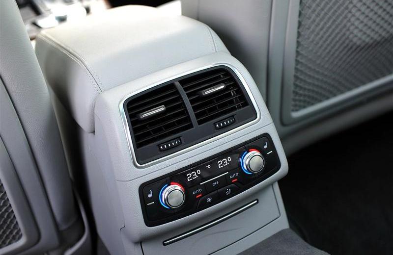 2012款 30 FSI 豪华型