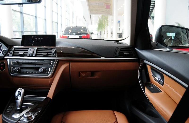 2013款 320Li豪华型