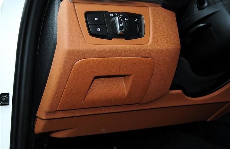 2013款 320Li豪华型