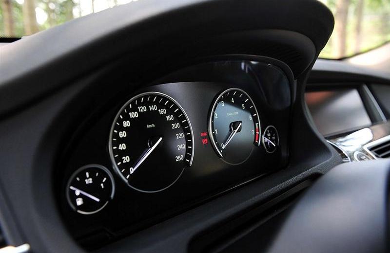 2010款 550i 豪华型