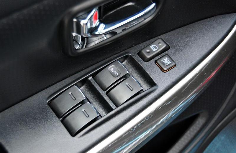 2012款 1.5L 两驱舒适型