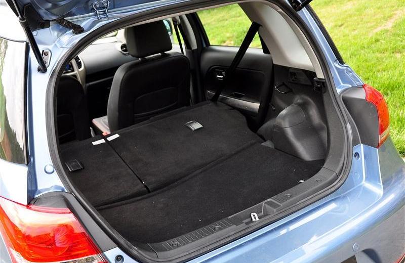 2012款 1.5L 两驱豪华型
