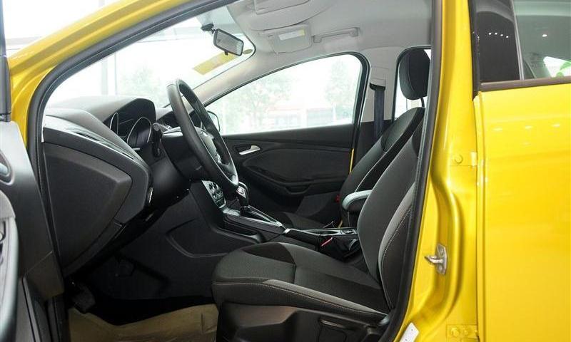 2012款 两厢1.6 AT舒适型