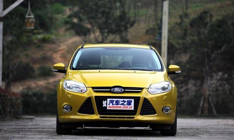 2012款 两厢2.0 MT豪华运动型