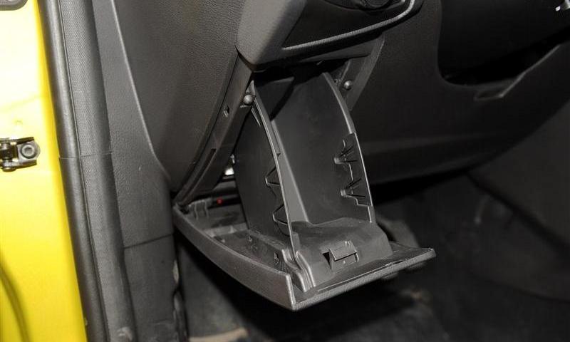 2012款 两厢2.0 MT豪华运动型