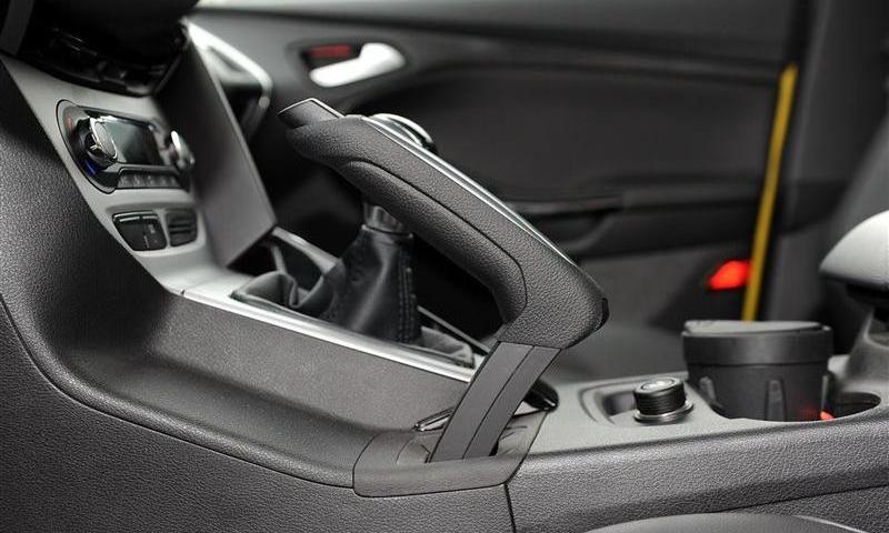 2012款 两厢2.0 MT豪华运动型