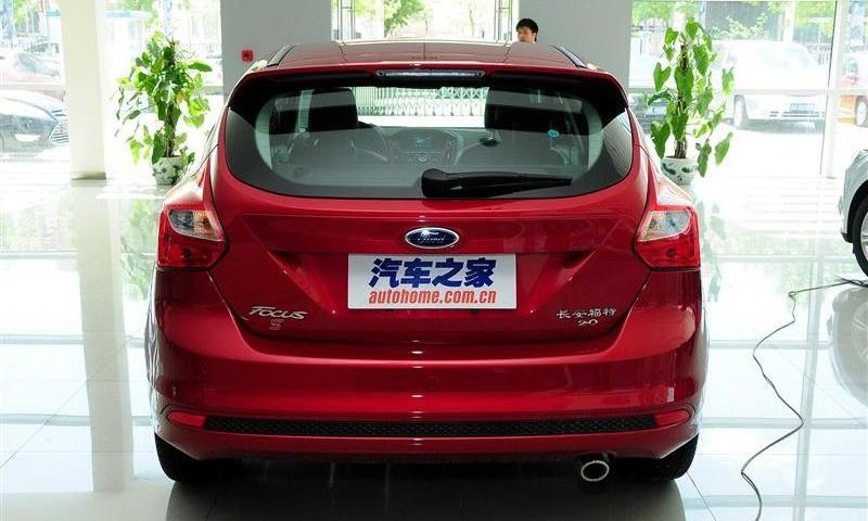 2012款 两厢2.0 AT豪华运动型
