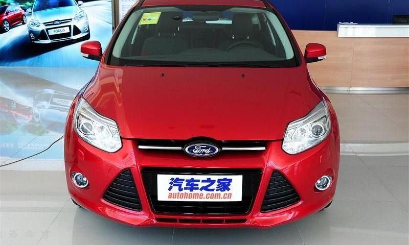 2012款 两厢2.0 AT豪华运动型