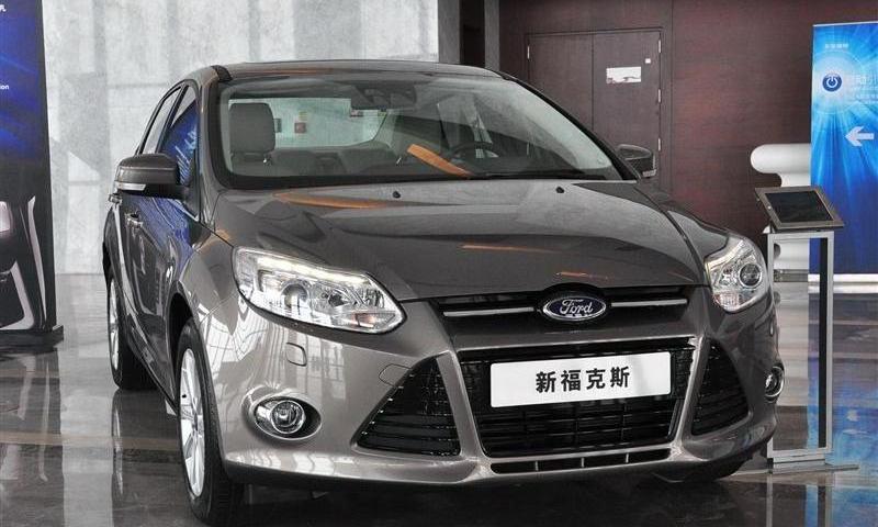 2012款 三厢2.0 AT旗舰型