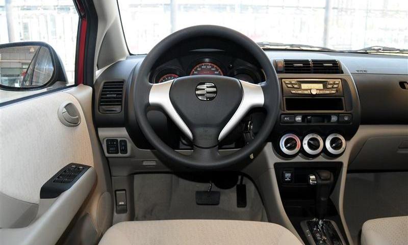 2012款 1.3L AT舒适型