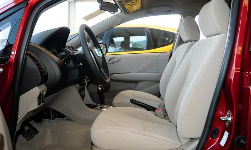 2012款 1.3L AT舒适型
