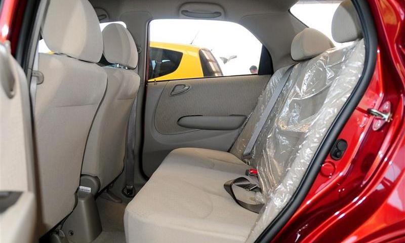 2012款 1.3L AT舒适型
