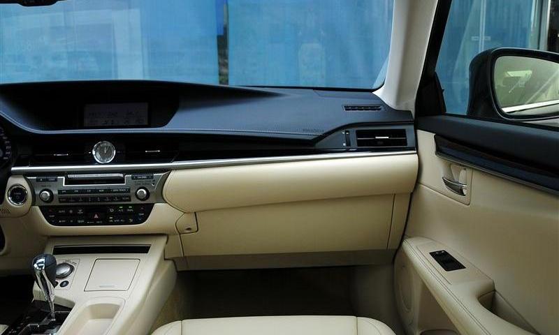 2013款 300h 精英版
