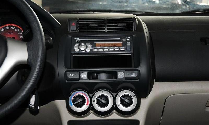 2012款 1.5L MT舒适型