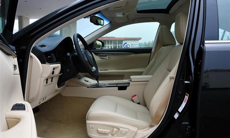 2013款 300h 精英版