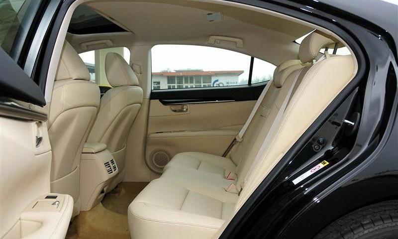 2013款 300h 精英版