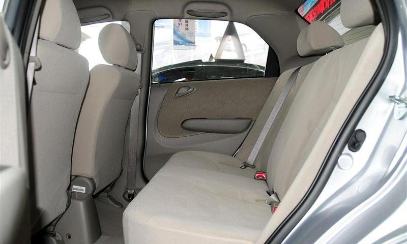 2012款 1.5L MT舒适型
