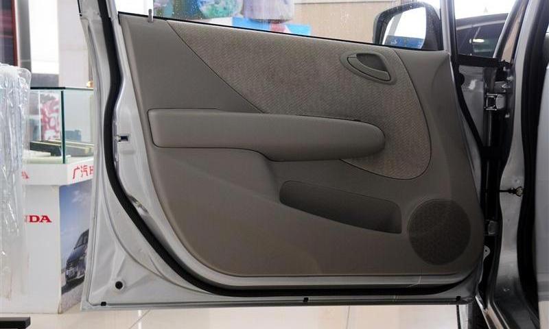 2012款 1.5L MT舒适型