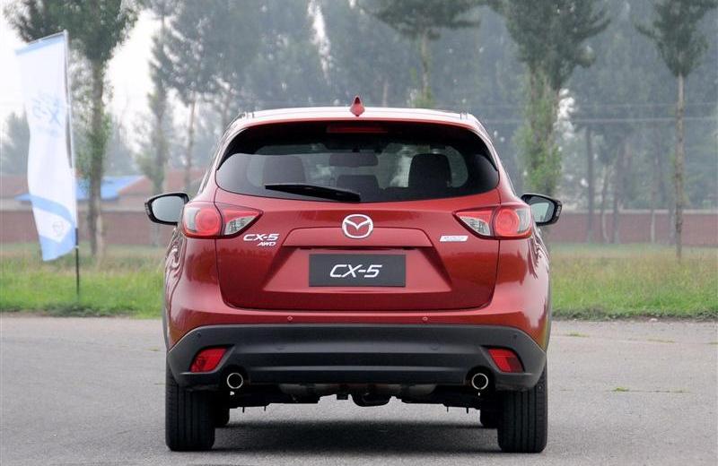 2012款 2.0L 四驱尊贵导航版