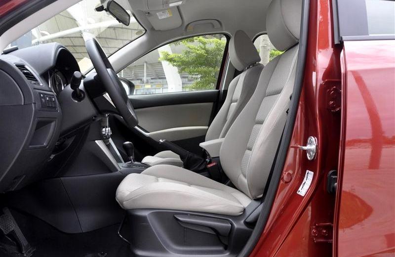 2012款 2.0L 两驱舒适版