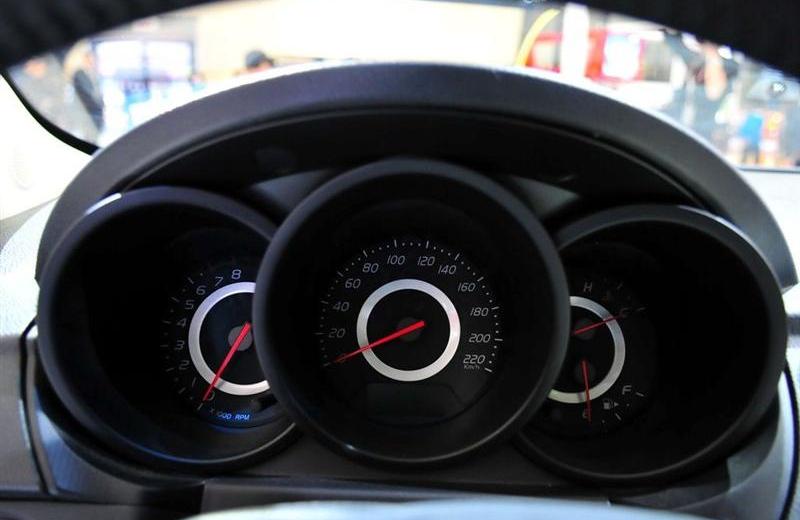 2012款 三厢 1.6CVT 尊贵型