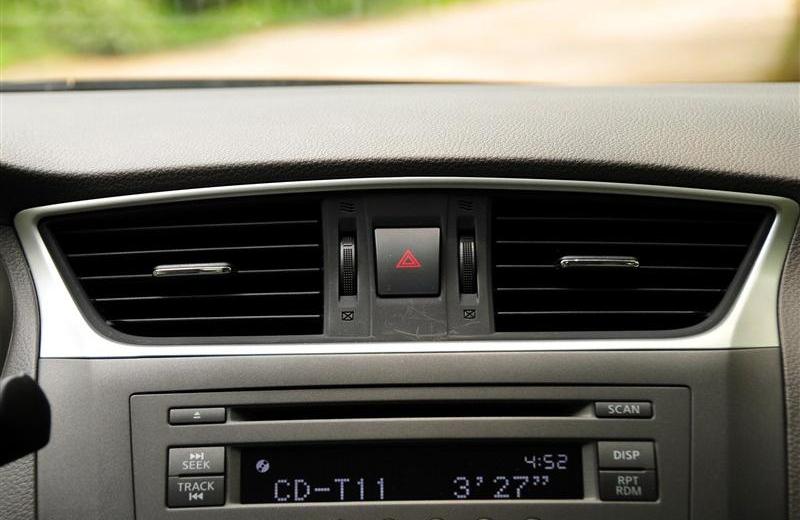 2012款 1.8XL 手动豪华版