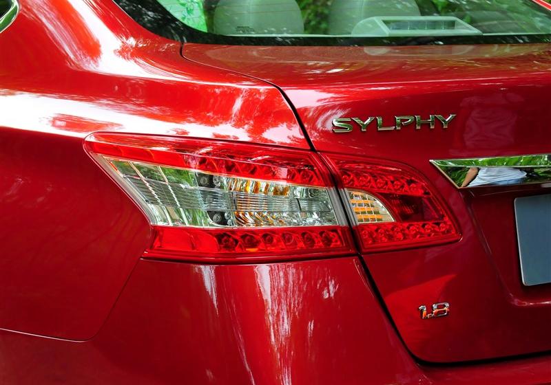 2012款 1.8XL 手动豪华版