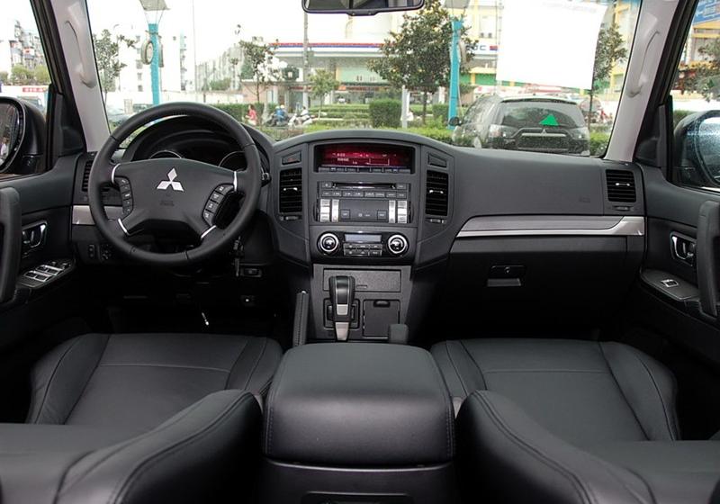 帕杰罗(进口)  2010款 3.0L 自动精英版