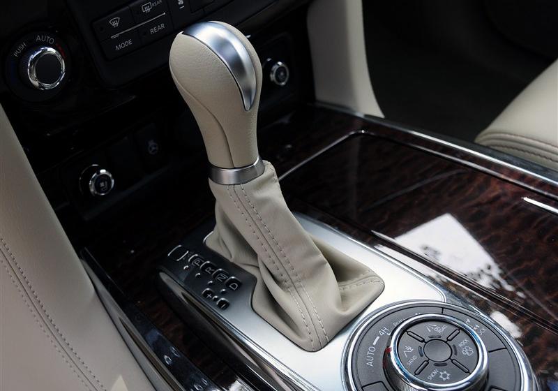 途乐  2012款 5.6 V8旗舰版