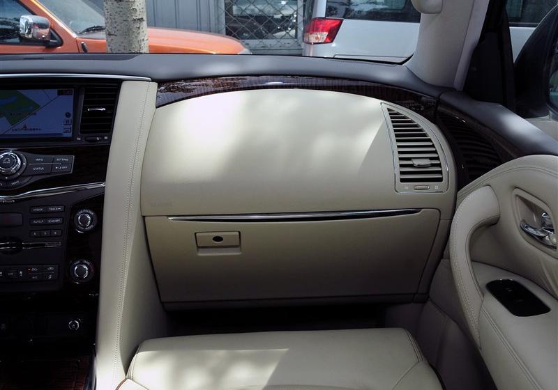 2012款 5.6 V8旗舰版