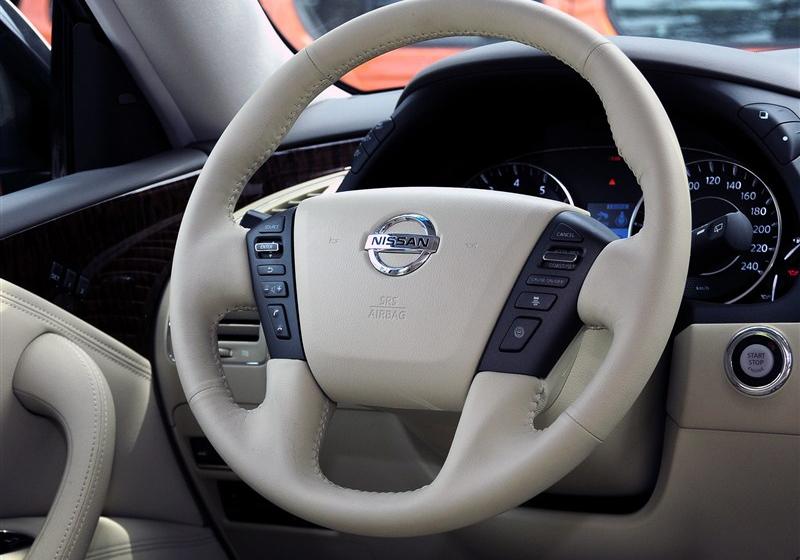 2012款 5.6 V8旗舰版