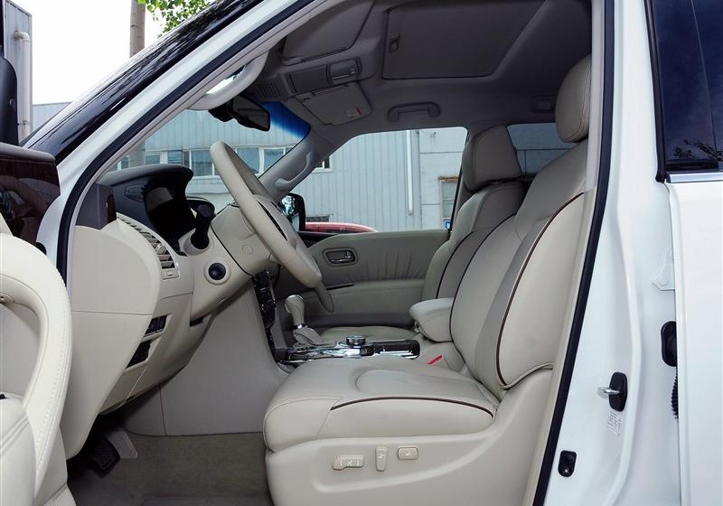 2012款 5.6 V8旗舰版