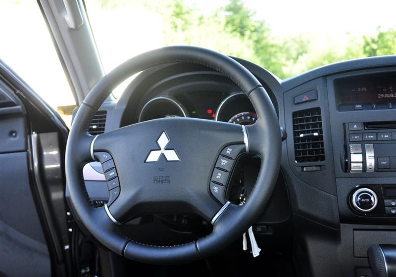 2010款 3.0L 自动豪华版