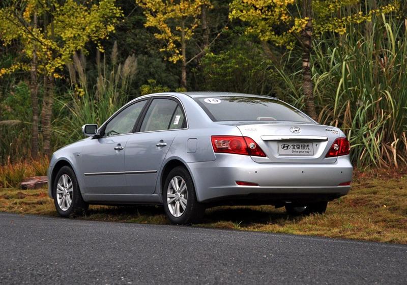 2009款 2.0 DLX AT