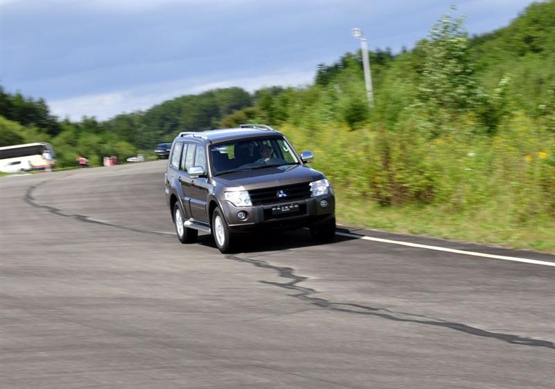 2009款 3.8L 五门 旗舰版