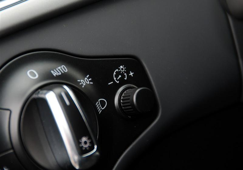 2012款 2.0 TFSI 自动运动型