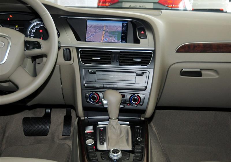 2012款 2.0 TFSI 自动技术型