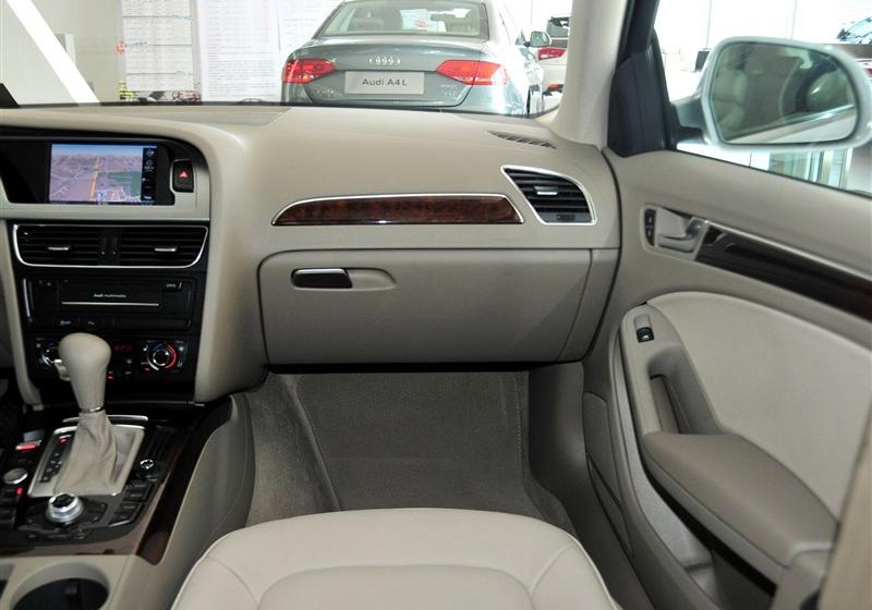 2012款 2.0 TFSI 自动技术型