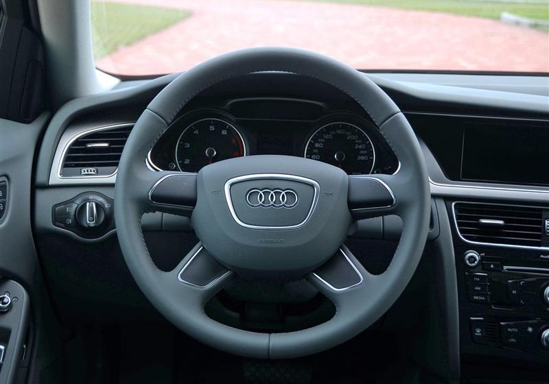 2013款 30 TFSI 自动舒适型