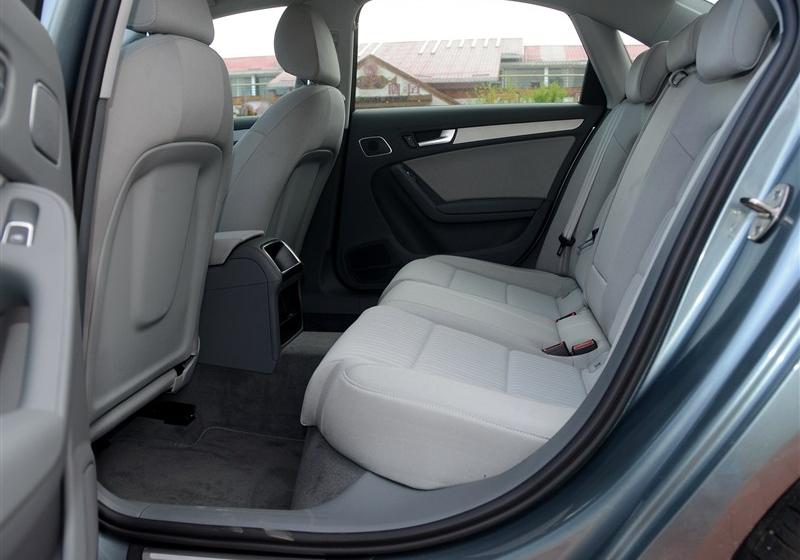 2013款 30 TFSI 自动舒适型